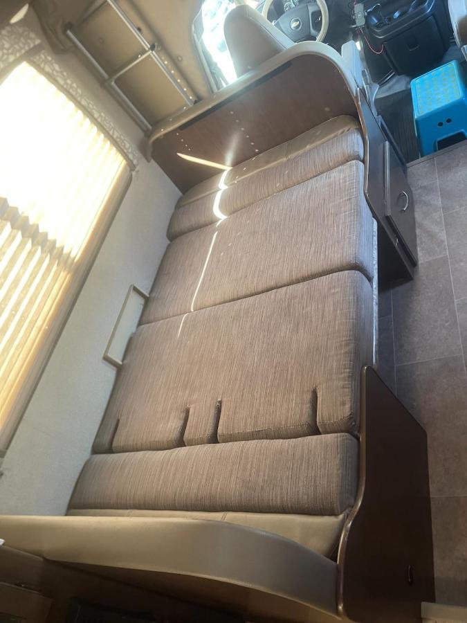 Aj-Xl Rv Rental Los Angeles Exterior photo